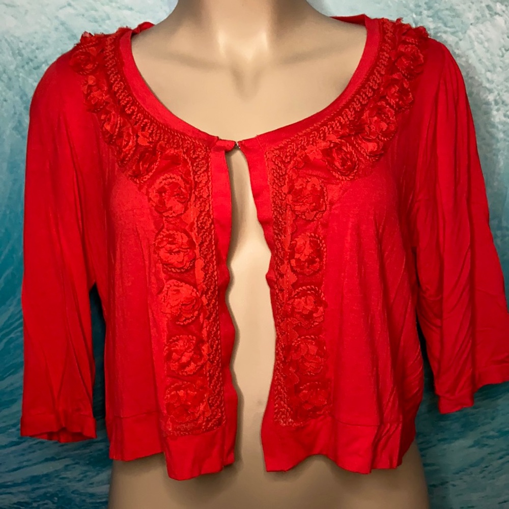 City Chic Floral Appliqué Cropped Cardigan - M(18)